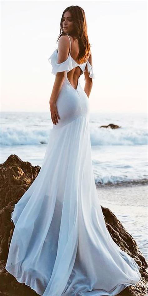 Beach Wedding Dress Backless .